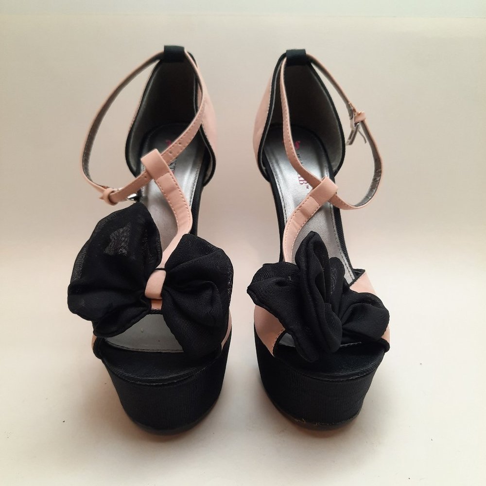Just Fab high heels 2 colored.  Size 8